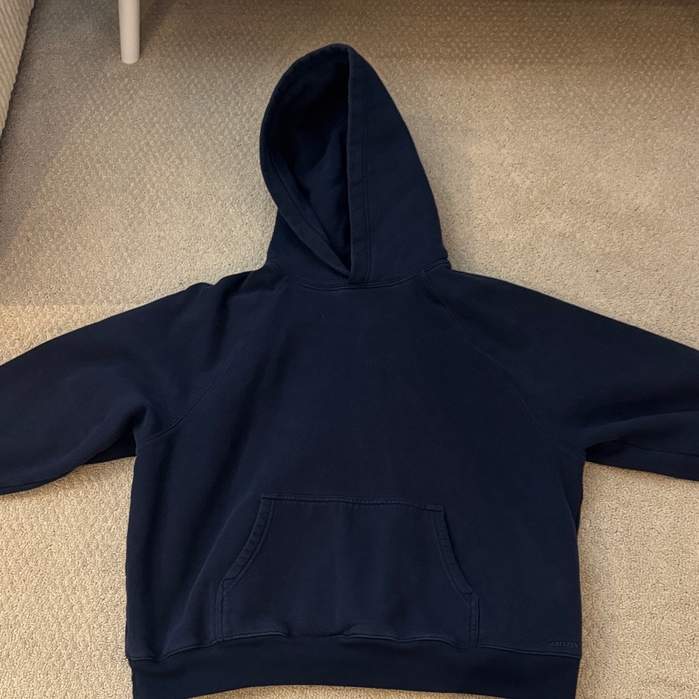 Aritzia mega fit navy blue hoodie